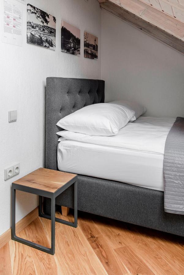 Small Attic Rooms In Kaunas Old Town المظهر الخارجي الصورة