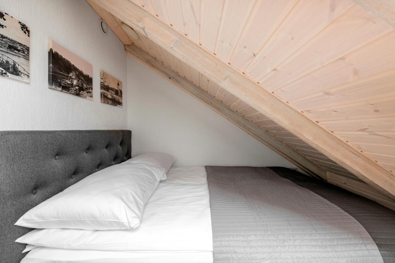 Small Attic Rooms In Kaunas Old Town المظهر الخارجي الصورة